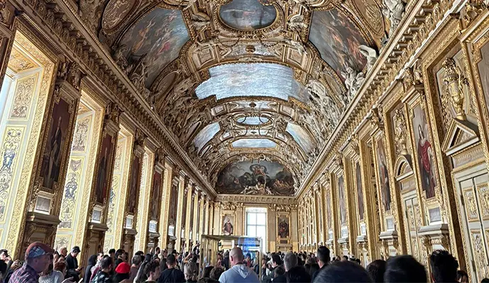 Louvre Museum Guided Tour - Image 3