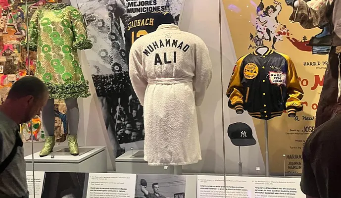 Smithsonian National Museum of American History Tour - Image 1