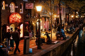 Red Lights, Religion & Trade -Amsterdam Walking Tour